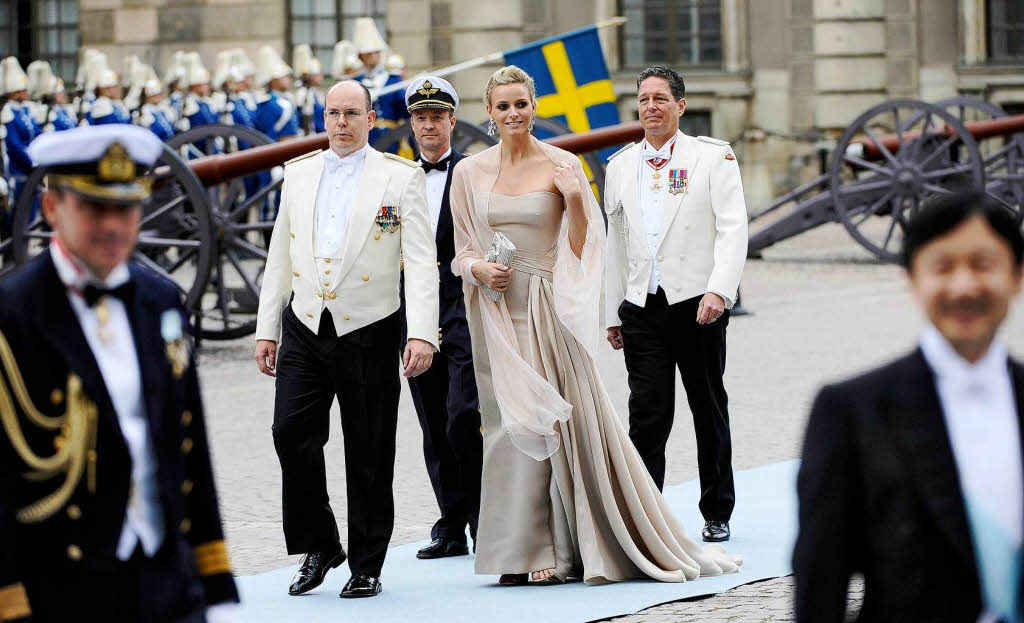 Prinz Albert von Monaco kam mit seiner Freundin Charlene Wittstock.