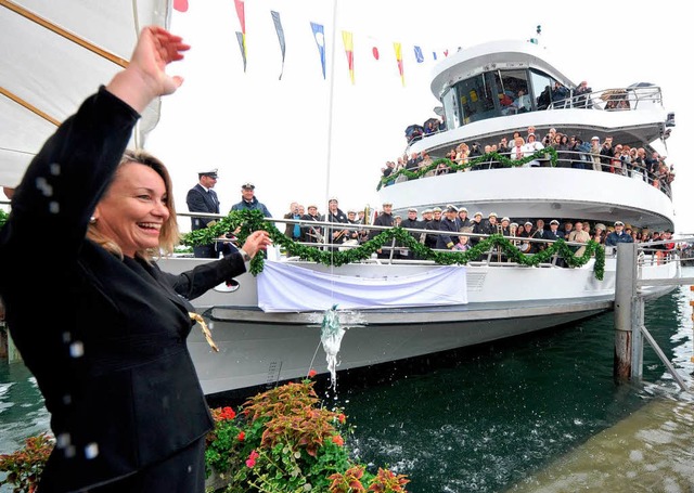 berlinger Oberbrgermeisterin Sabine Becker hat die MS berlingen getauft.  | Foto: dpa