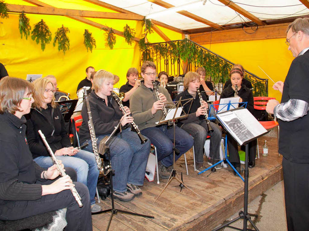 Unter Leitung von Hans-Rudi Otteny erfreute die Trachtenkapelle Rothaus die Besucher Unter Leitung von Hans-Rudi Otteny erfreute die Trachtenkapelle Rothaus die Besucher