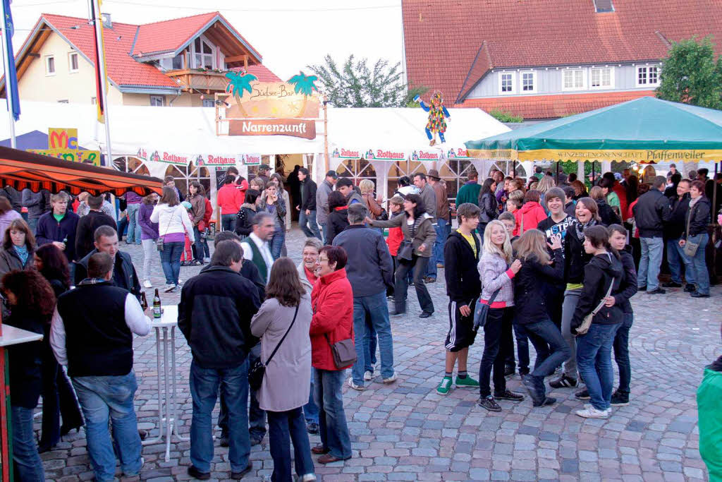 Reges Treiben herrschte auf der Dorffestmeile Reges Treiben herrschte auf der Dorffestmeile