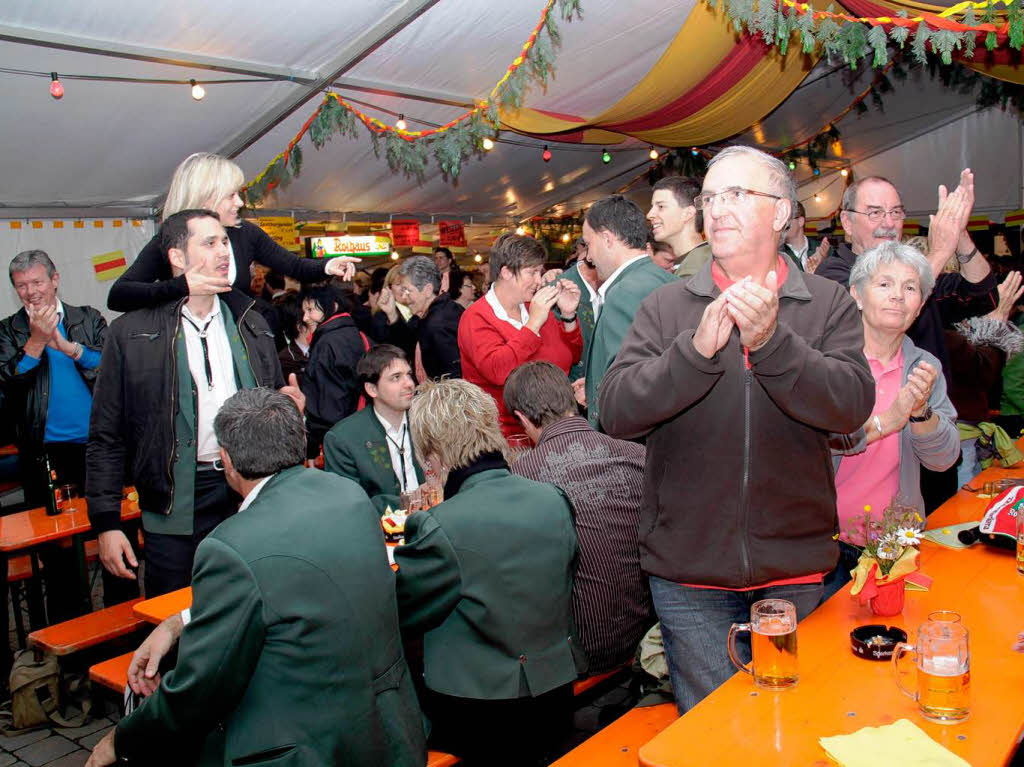 Beste Stimmung im Festzelt Beste Stimmung im Festzelt
