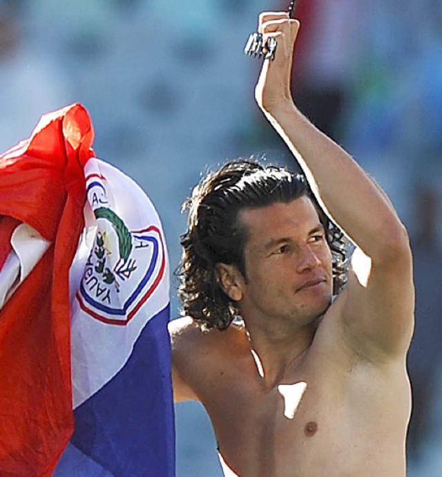 Dankeschn an die Fans: Paraguays Nelson Valdez   | Foto: afp