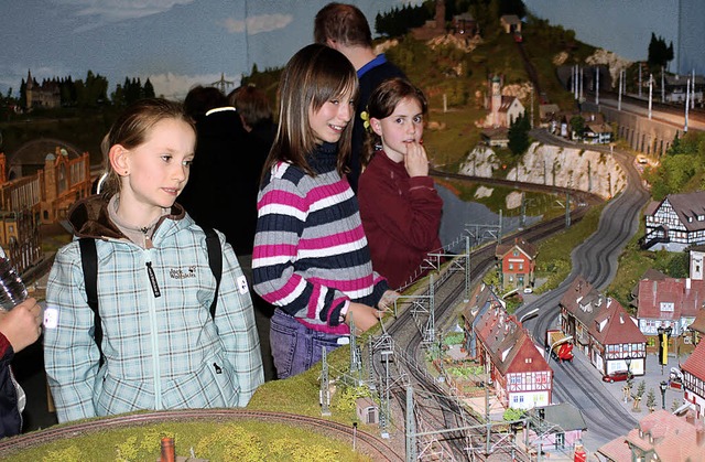 Auf der groen Anlage im Modellbahnzen...denen Sehenswrdigkeiten zu bewundern.  | Foto: roswitha klaiber