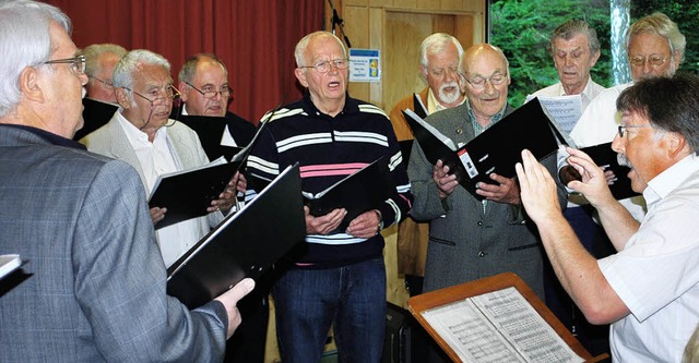 Der Sngerbund Rmmingen gab ein Frhs...etters in der Gemeindehalle stattfand.  | Foto: Thomas L. Mink