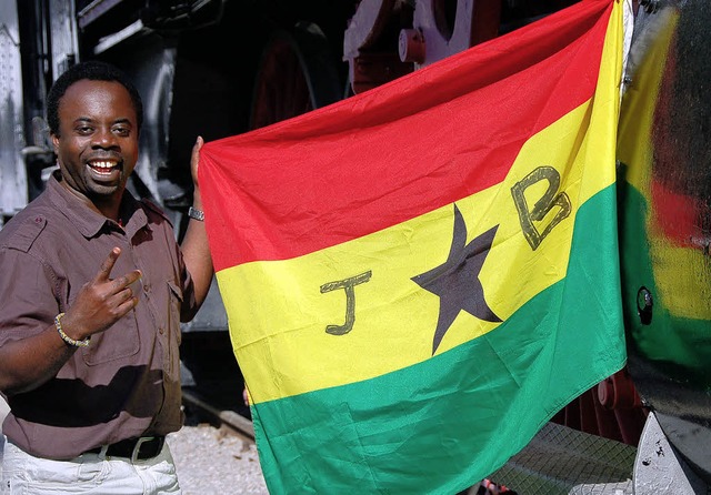 Addo Twum-Boafo aus Ghana drckt heute...e Daumen im Spiel gegen die Jogi-Elf.   | Foto: Seller