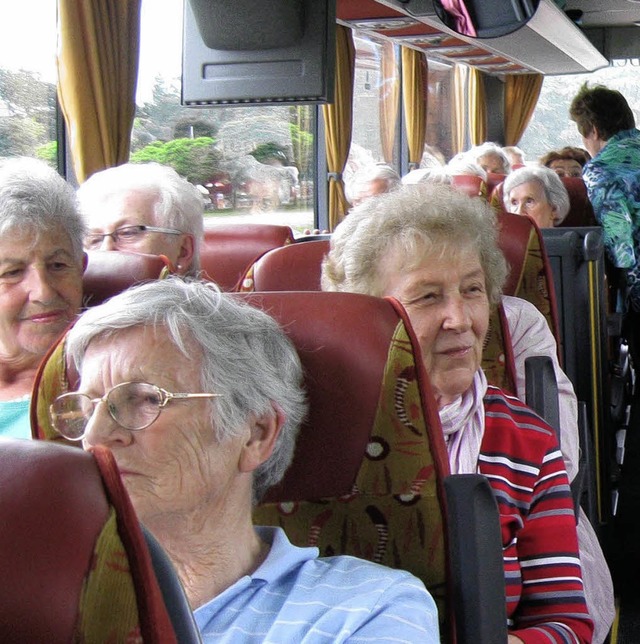 Eine Busfahrt, die ist lustig &#8230;   | Foto: Charlotte Bhler-Mller