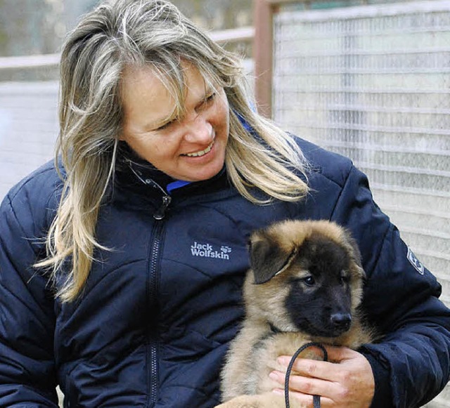 Sabine Bhme mit ihrem Tervueren-Welpen &#8222;Lynn&#8220;.    | Foto: A.  Manthey/Verein