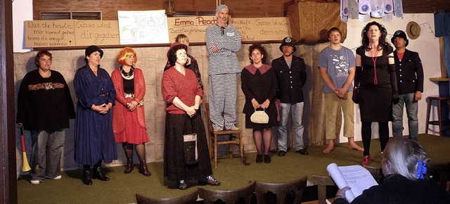 Die Oberrieder Laienspieler bei der Theaterprobe  | Foto: Barbara Odrich-Rees