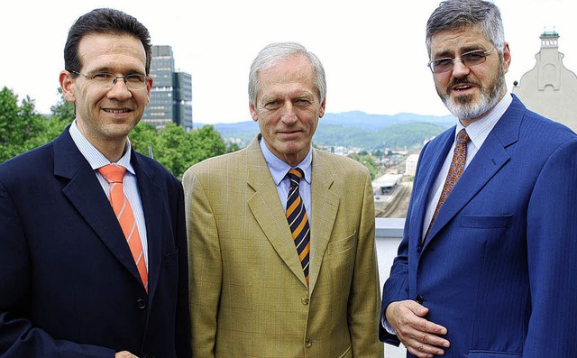 Benedikt Walter, Manfred Hauser und Kl...tung der Loeba Treuhand Gesellschaft.   | Foto: Thomas Loisl Mink