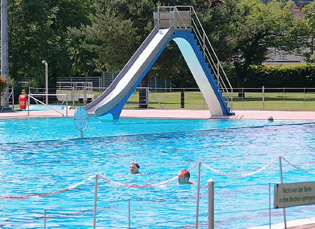 Ab ins khle Nass: Der Sommer ist  da und damit auch Schwimmbad-Zeit.   | Foto: Rico wehrle