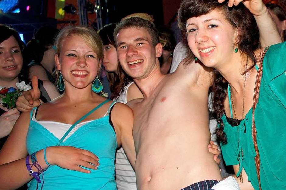 4200 begeisterte junge Menschen bei der Beachparty in Freiamt-Mußbach (Foto: Andreas Schmieg) 4200 begeisterte junge Menschen bei der Beachparty in Freiamt-Mußbach (Foto: Andreas Schmieg)