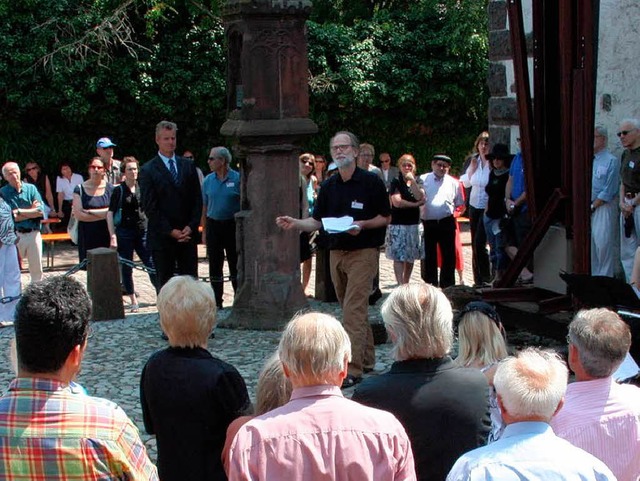 Der Knstler Trimpin stellte bei der E... Crever&quot; aus dem Gurs Zyklus vor.  | Foto: Christine Aniol