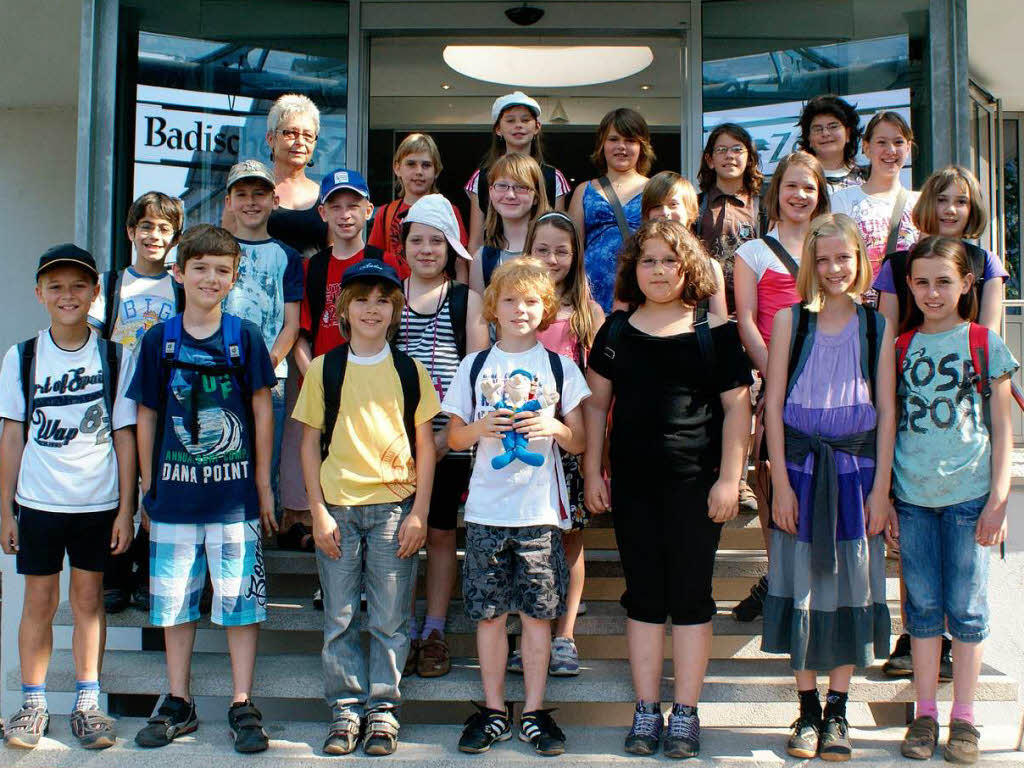 Die Klasse 4a der Rheinschule Neuenburg mit ihrer Lehrerin Frau Pfefferle Die Klasse 4a der Rheinschule Neuenburg mit ihrer Lehrerin Frau Pfefferle