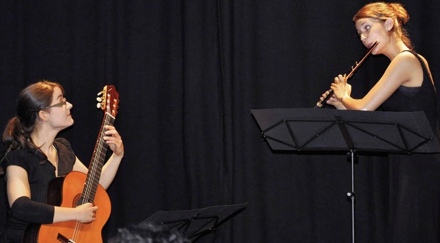 Die vielen Facetten der Gitarrenmusik ...musik-Matine in der Riegeler Kumedi.   | Foto: Jakob Katzmann