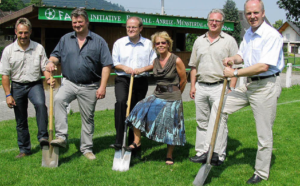 Rasenplatz bald dauerhaft grün - Münstertal - Badische Zeitung