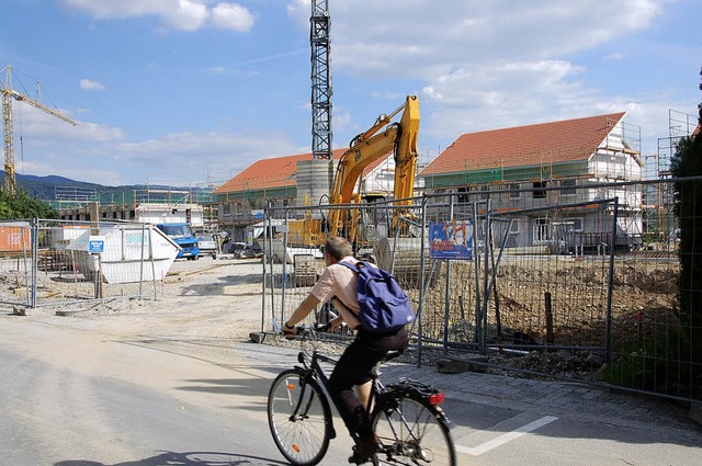 An der Hinterhofstrae wird gebaut, do...eit unterschiedliche Bauvorschriften.   | Foto: Frank Kiefer