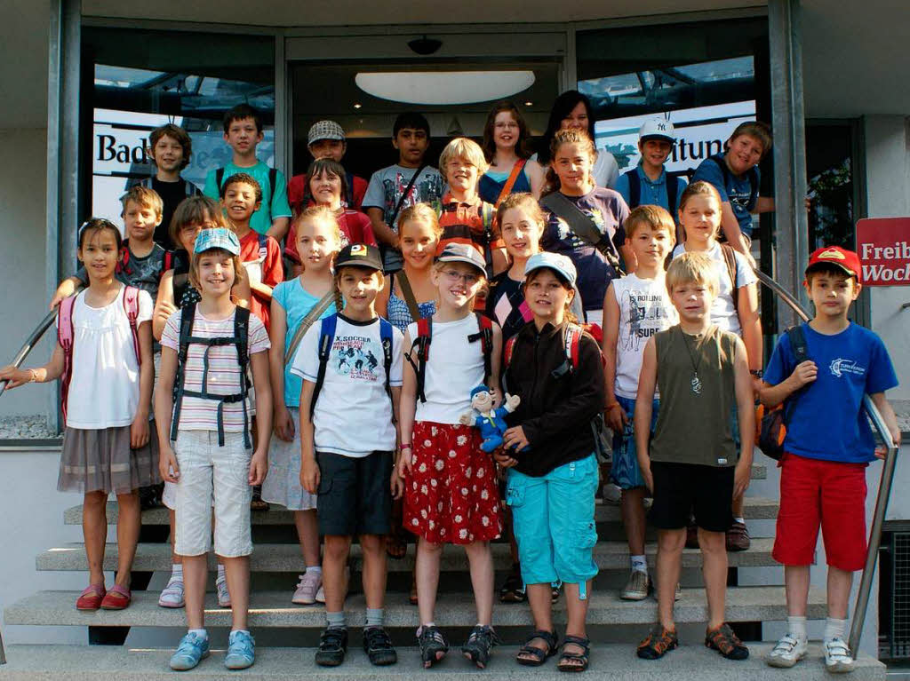 Die Klasse 4d der Michael-Friedrich-Wild-GS mit ihrer Lehrerin Frau Alamargot Die Klasse 4d der Michael-Friedrich-Wild-GS mit ihrer Lehrerin Frau Alamargot