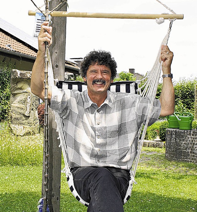 Gerhard Moch wird bald  hufiger seinen  Naturgarten genieen knnen.    | Foto: Jrgen Mller