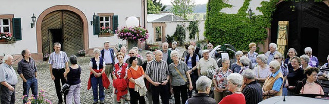 Beeindruckt von der vorbildlichen denk...ttner und Ortsvorsteher Erich Grelin.  | Foto: Walter Bronner