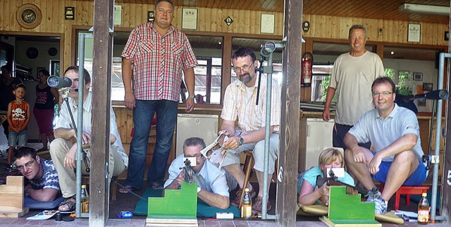 Beobachtet von Oberschtzenmeister Tho...  Volksknigsschieen in Laufenburg.    | Foto: Michael Rber