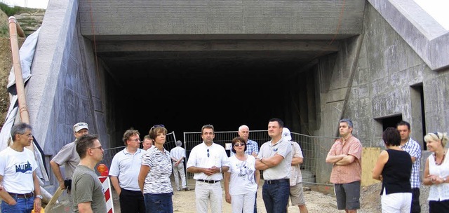 Der Rohbau des Rappensteintunnels ist ...idiums (9. von links, im weien Hemd).  | Foto: Stefan Sahli