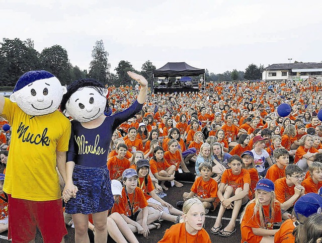 Tausende Kinder bevlkerten  zur Erff...es Turnfestes das Anton-Mall-Stadion.   | Foto: BZ
