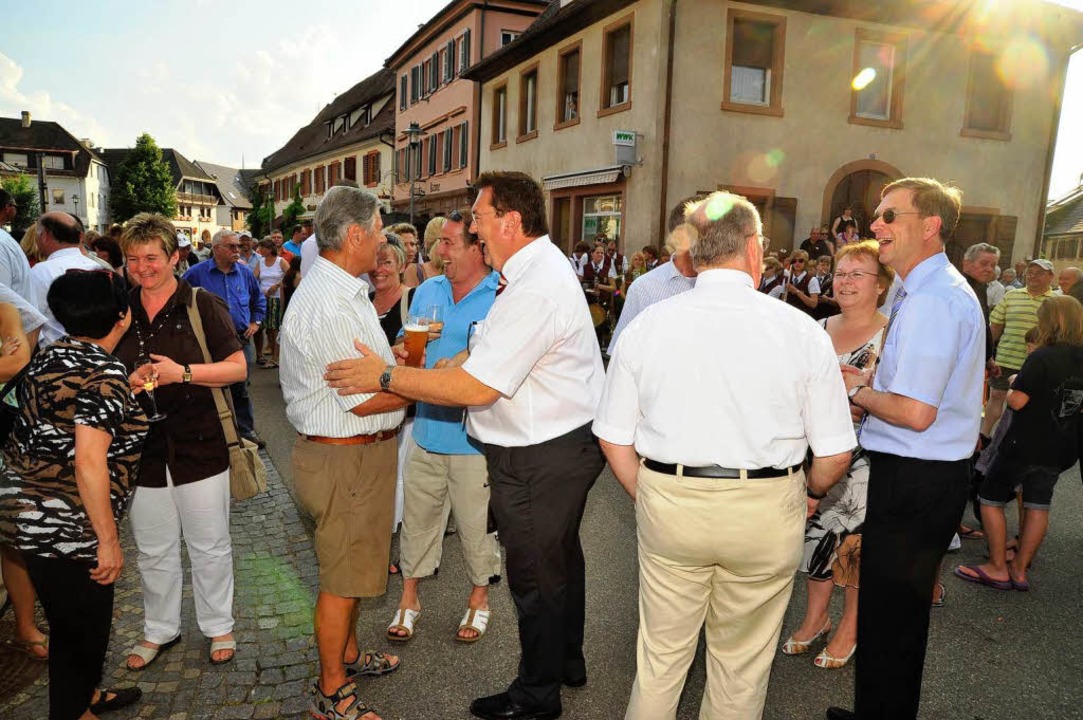Glckwnsche zur dritten Amtszeit  | Foto: dieter erggelet