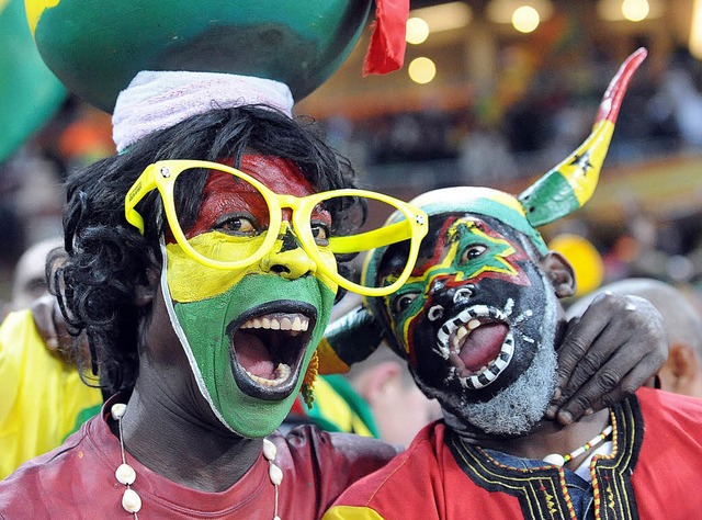 Schrill und farbenfroh kommt die WM auf alle Flle rber.   | Foto: dpa