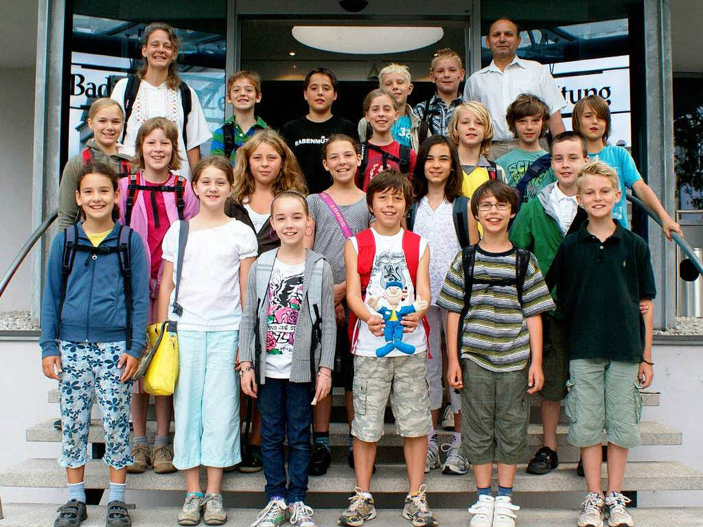 Die Klasse 4c der Weiherhof-Grundschule mit ihrer Lehrerin Frau Voelker Die Klasse 4c der Weiherhof-Grundschule mit ihrer Lehrerin Frau Voelker