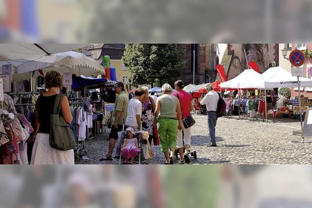 Kunden trotzen der Hitze