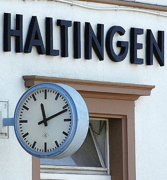Seine Tage sind gezhlt: Bahnhof in Haltingen   | Foto: Lauber