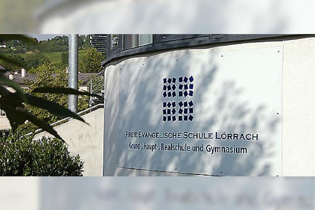 72 Abiturienten der FES reif die Hochschule