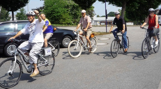 Ganz entspannt trotz der Temperaturen ...#8222;Strampeltour&#8220; in Biengen.   | Foto: Gottfried Blansche