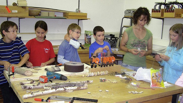Schmuck und Spielzeug entstehen aus ve...rn in der Hirschbhlschule in Titisee.  | Foto: Liane Schilling