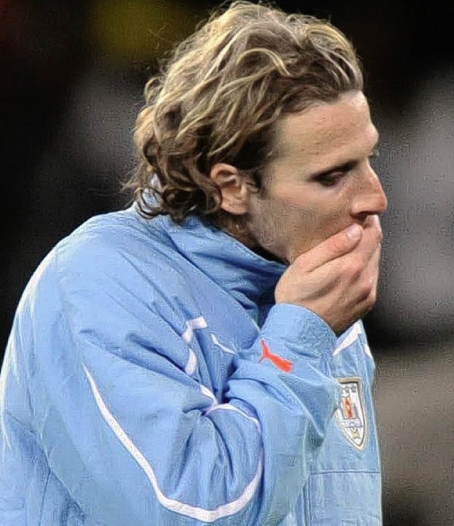 Diego Forlan nach dem bitteren WM-Aus seines Teams  | Foto: dpa