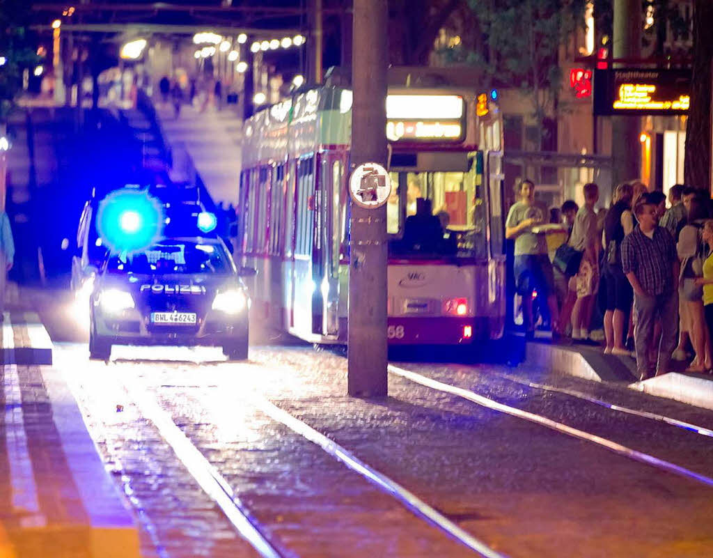 Die ganze Bandbreite der Fuball-Gefhle: Die Freiburger Innenstadt nach dem 0:1 der deutschen Elf gegen Spanien.