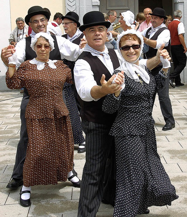 Die Trachtengruppe &quot;Fraternelle P...eicherte das Sthlinger Festgeschehen.  | Foto: Binner-Schwarz