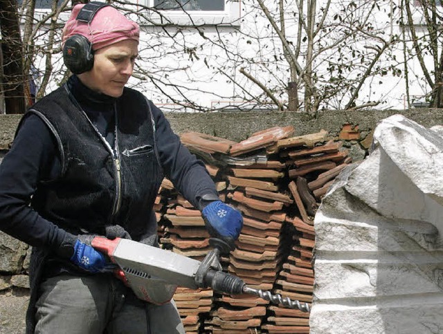 Mit 16 Jahren hat Mechthild Ehmann ein...i das Material Stein fr sich entdeckt  | Foto: Karin Stckl-Steinebrunner