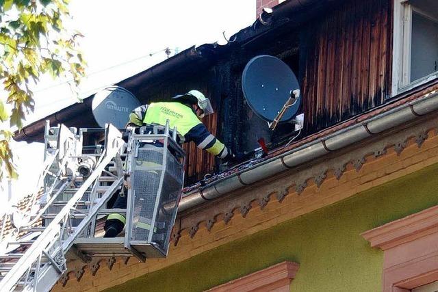 Brand in Dachgeschoss: Kita-Erzieherinnen bringen Kinder in Sicherheit