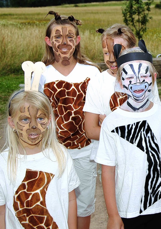 Giraffen und Zebras singen von der wahren Geschichte der Freundschaft.    | Foto: hans-Walter mark