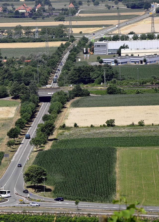 Die Kreisstrae nach Neuenburg erhlt ...iet Wangen wird an sie angeschlossen.   | Foto: Volker Mnch