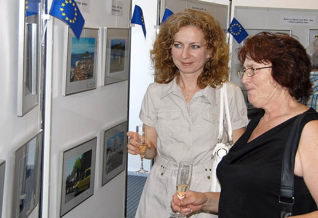 &#8222;Europa mit eigenen Augen sehen&...stellung in der Sparkasse in Breisach.  | Foto: hans-hochen voigt