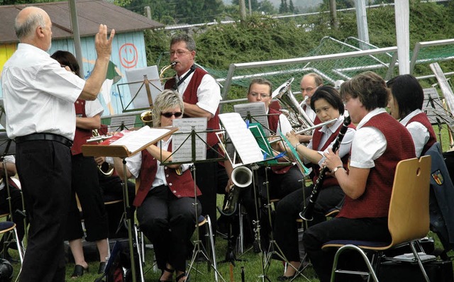 Beim Sommerfest des SV Hnner mit viel... Oberhof zum Frhschoppenkonzert auf.   | Foto: Brigitte Chymo