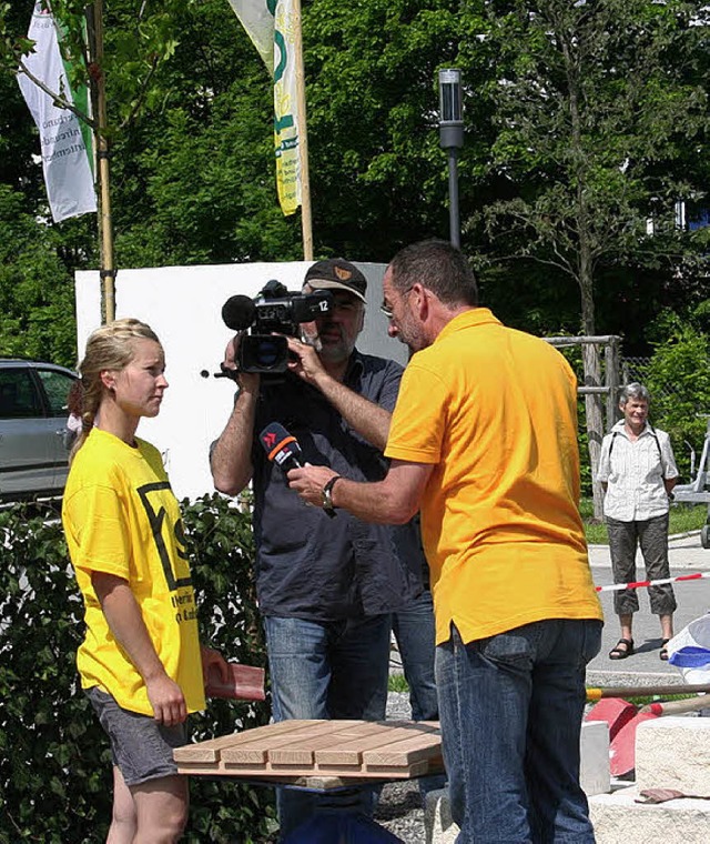 Alexandra Althaus, Landschaftsgrtneri...8222;Grnzeug&#8220;  vor der Kamera.   | Foto: privat