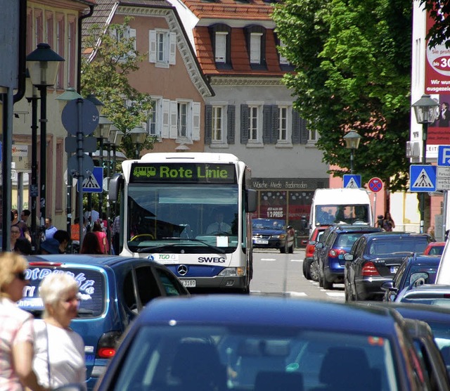 Durch die Lange Strae sollen whrend ...11; die Parkpltze rechts fallen weg.   | Foto: RAB