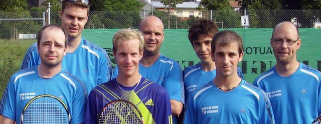 Die 1. Mannschaft des Tennisclubs Sth...er und  Spielfhrer Andreas Apruzzese.  | Foto: Burkhard Hentschel