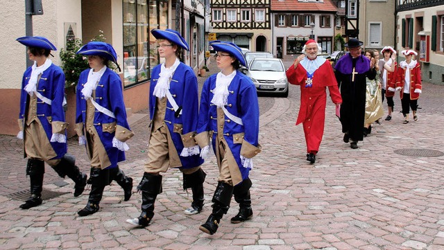 Rohan marschiet in Ettenheim ein &#821...zene aus der Probe zu der Auffhrung.   | Foto: Erika Sieberts