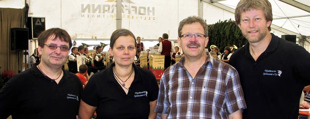 Harald Bay,  Martina Hierholzer,  Robe...en das jngste Zeltfest in Geschwend.   | Foto: Kristin Fritz