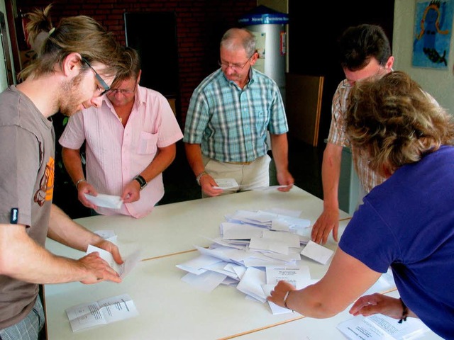 In Rheinweiler wird gezhlt: Hier habe...eisten Brger am Entscheid beteiligt.   | Foto: Jutta Schtz