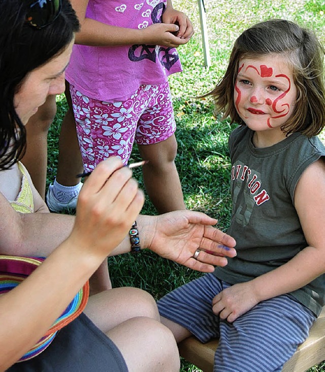 Auch die Kinder beim Quartiersfest Campinello lieen sich gerne schminken.   | Foto: Hirschberger